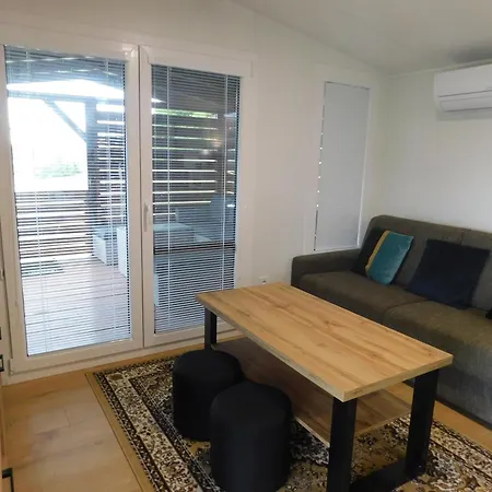 木屋 Vodny Horsky Park *