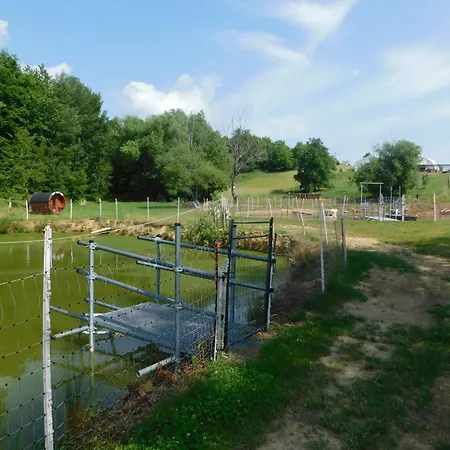 Vodny Horsky Park 木屋 Poruba